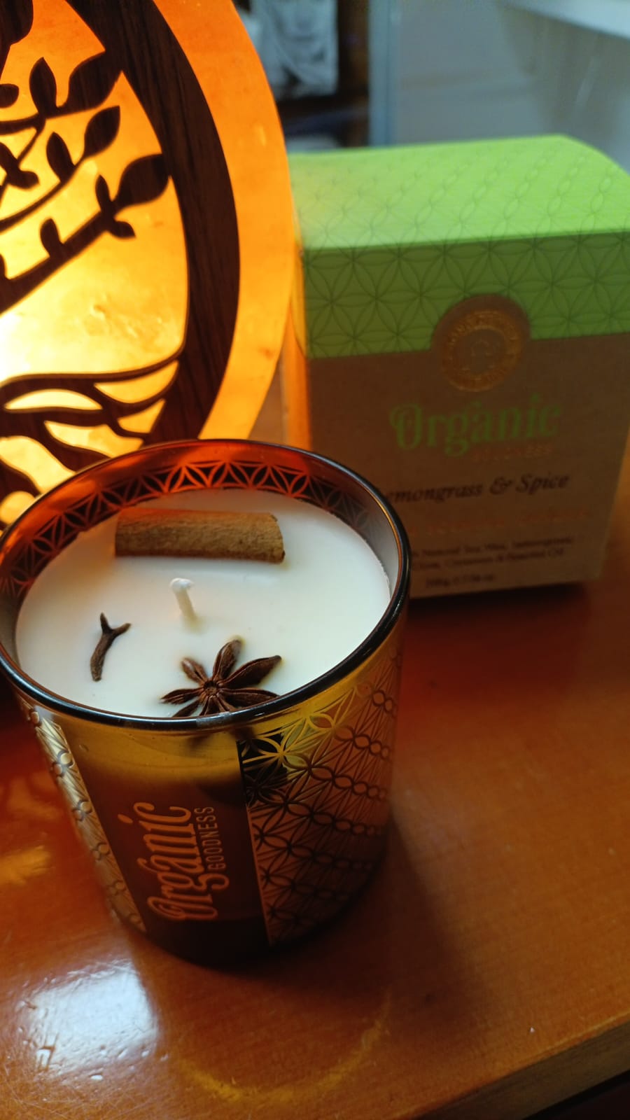 Candela Organic Goodness in cera di soia e frammenti di Lemongrass & Spezie gr 200