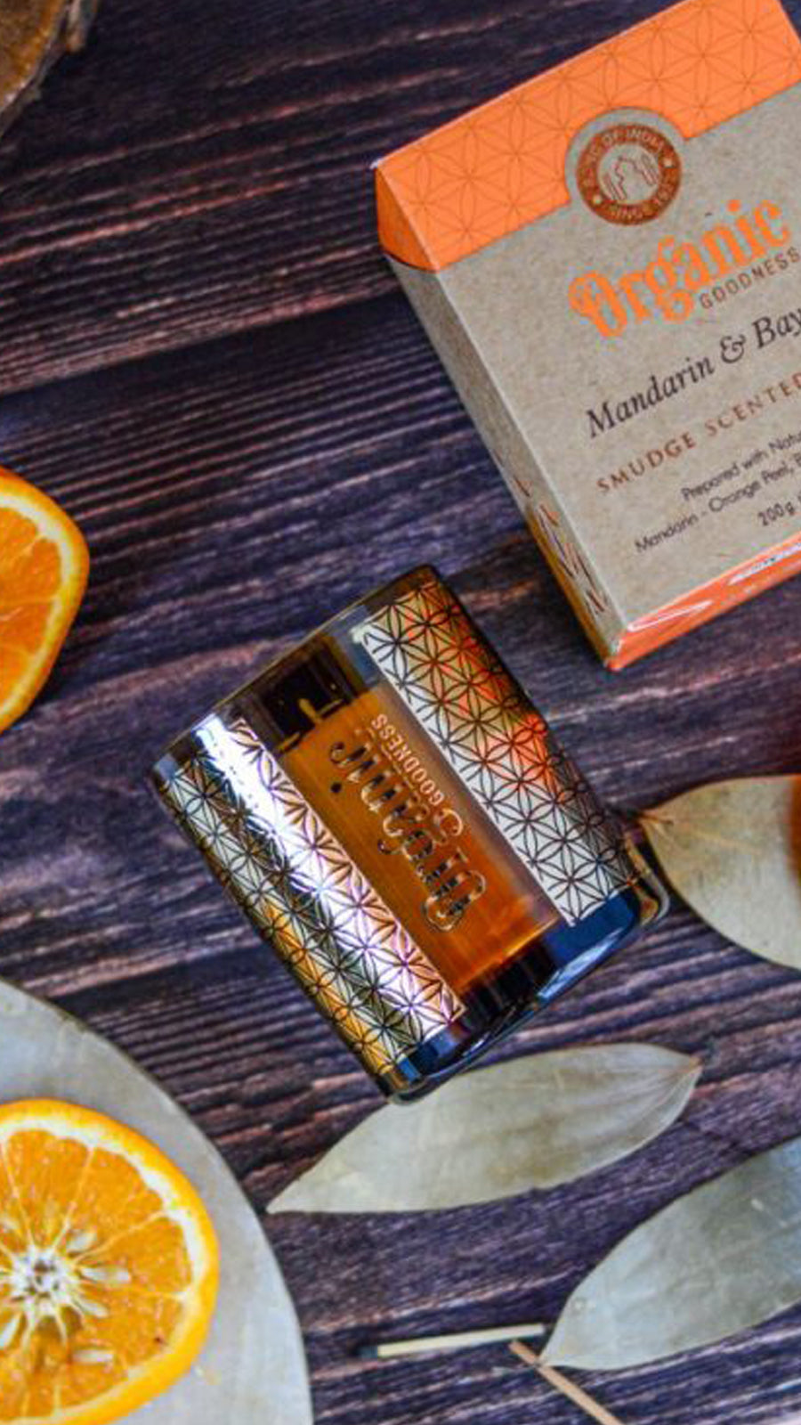 Candela Organic Goodness in cera di soia e frammenti di Mandarino & Alloro gr 200