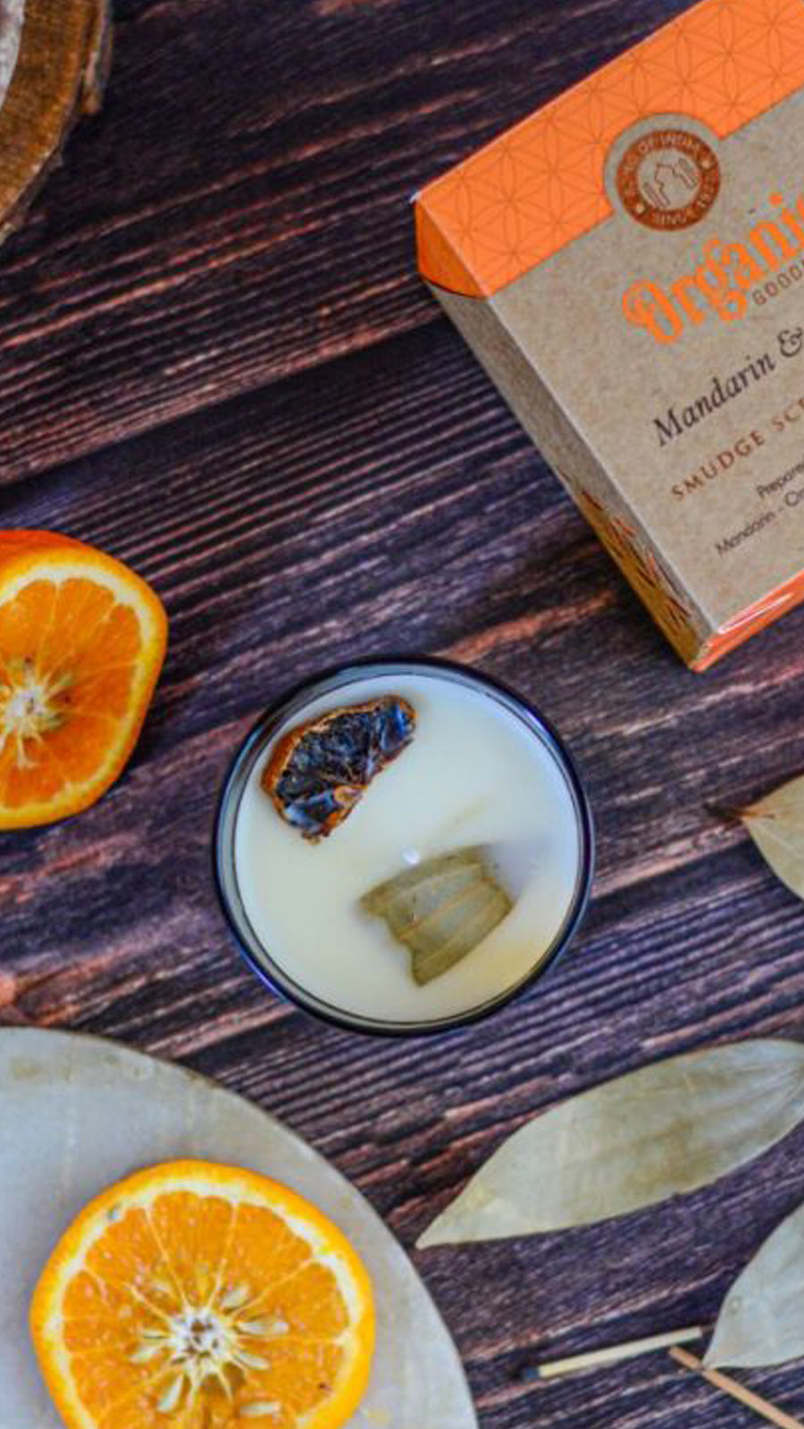 Candela Organic Goodness in cera di soia e frammenti di Mandarino & Alloro gr 200