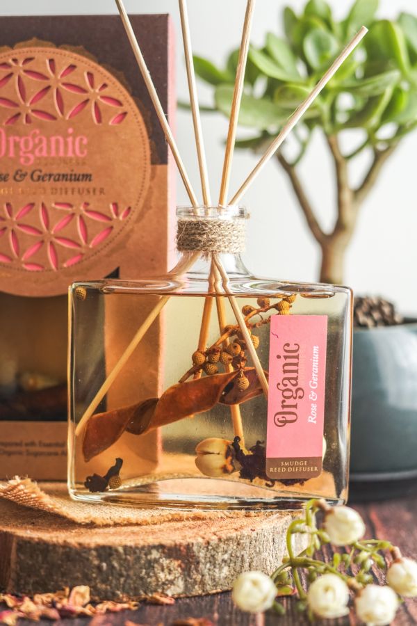 Diffusore di profumo per ambiente con bastoncini ml 150 smudge Rosa e Geranio