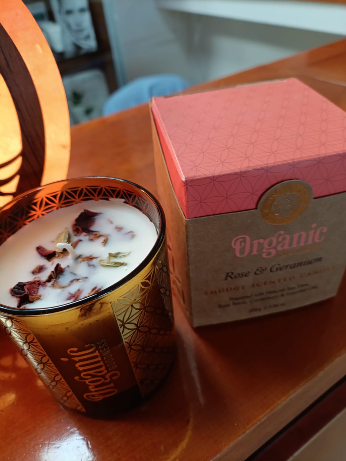 Candela Organic Goodness in cera di soia e frammenti di Rosa & Geranio gr 200