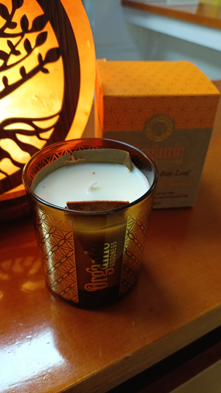 Candela Organic Goodness in cera di soia e frammenti di Mandarino & Alloro gr 200