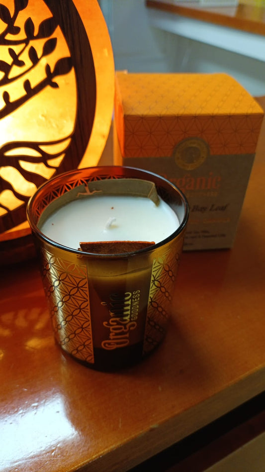 Candela Organic Goodness in cera di soia e frammenti di Mandarino & Alloro gr 200