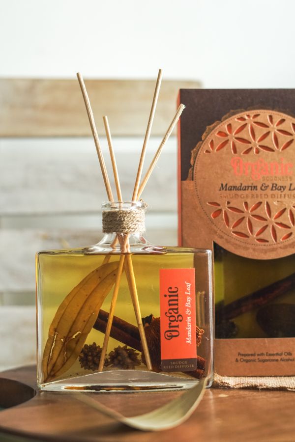 DIFFUSORE CON OLIO ESSENZIALE ORGANIC GOODNESS - MANDARINO E ALLORO - 150ML