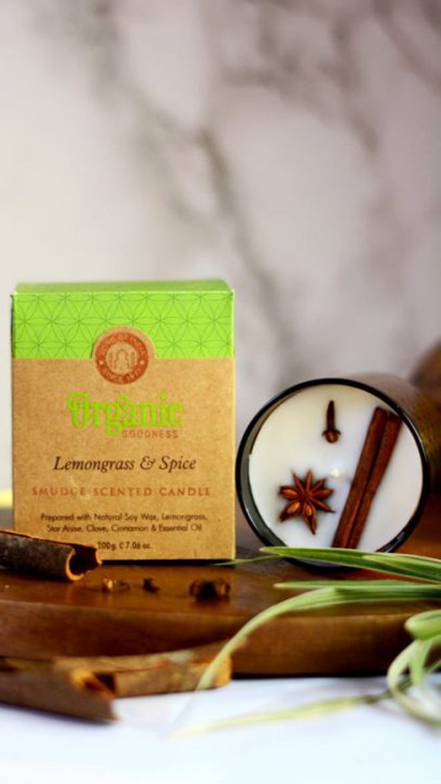 Candela Organic Goodness in cera di soia e frammenti di Lemongrass & Spezie gr 200