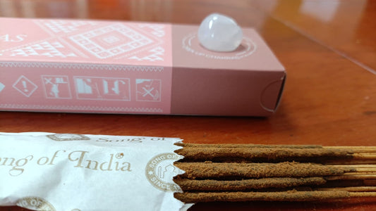 Incensi naturali seven chakras con pietra quarzo rosa